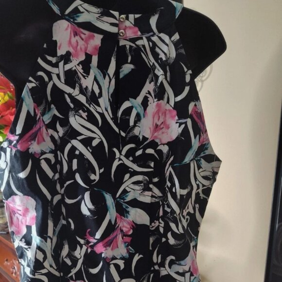 White House Black Market Halter Tank B/W/Pink Floral Side Zip Sleeveless Size 14 - Picture 2 of 10